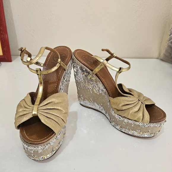 Tory Burch Gold Sequin Wedge Heel Sandals - Picture 1 of 9